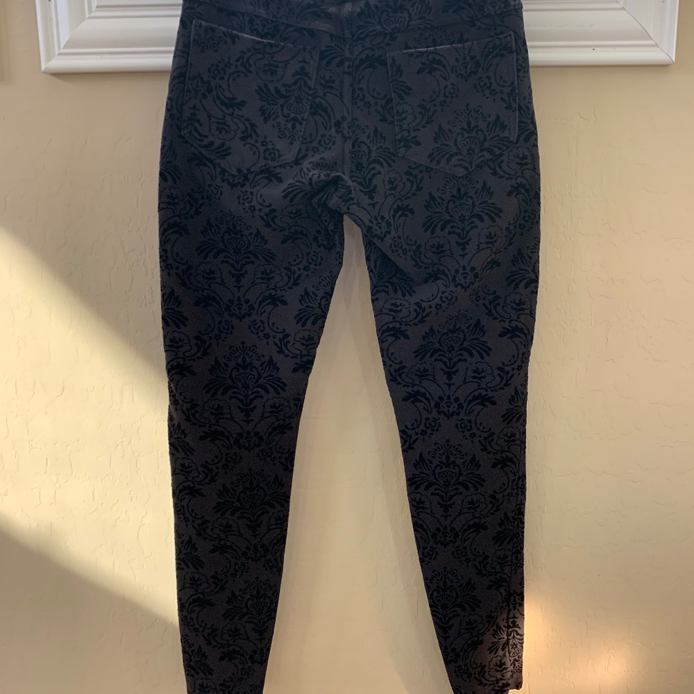 Jacquard/Damask Velvet Jeggings